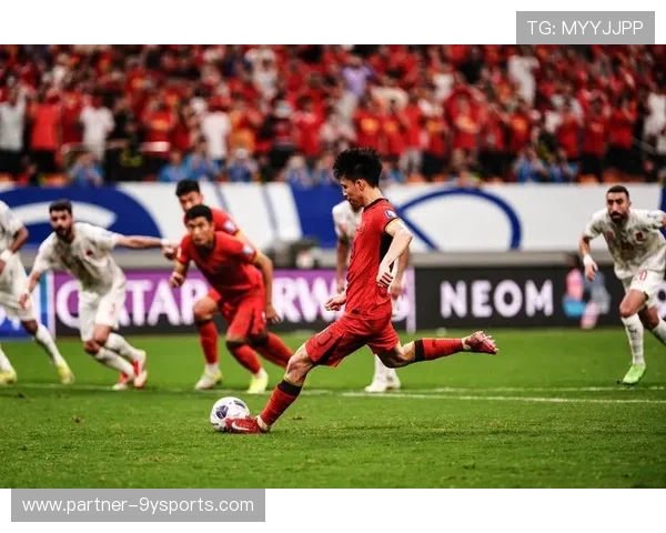 国足逆转夺冠点燃球迷激情新赛季征程全面开启再创历史高峰引关注