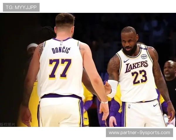 詹姆斯复出率湖人逆转勇士掀起季后赛新悬念焦点对决西部格局再生变