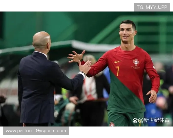 C罗复出助力球队逆转胜利引发球迷热议