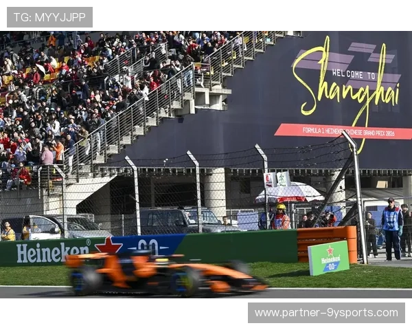 F1赛季激烈角逐 车手排名变化及赛道技术创新成焦点