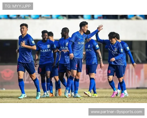 中超新赛季爆冷连连豪门失意球迷热议焦点战况分析