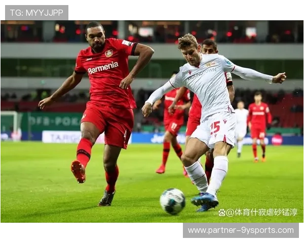 国际足坛焦点对决引爆热议新赛季冠军格局或将迎来重大变局