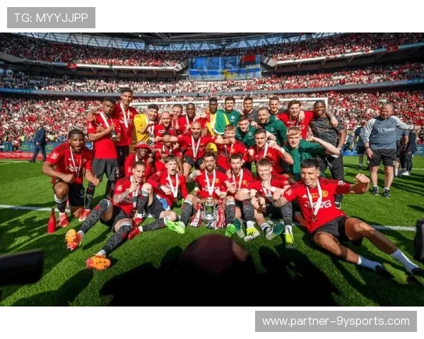 巴恩斯利足球俱乐部最新动态：球员转会、赛季目标与俱乐部发展战略分析