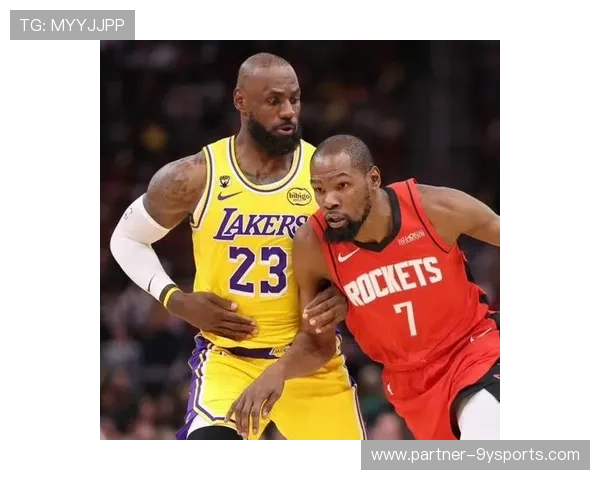 NBA最新动态：詹姆斯伤愈归来湖人连胜势头强劲杜兰特率太阳力压勇士