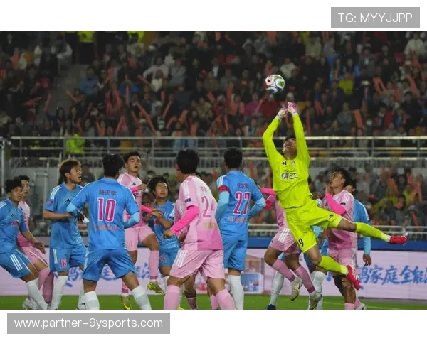 新赛季激战正酣多支强队状态火热球迷热议冠军归属走势愈发扑朔迷离